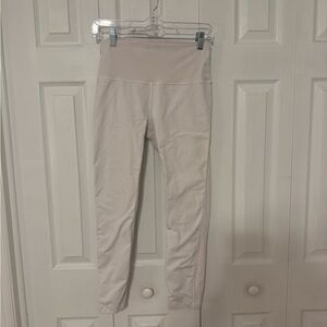 Lululemon Cream Wunder Under Leggings